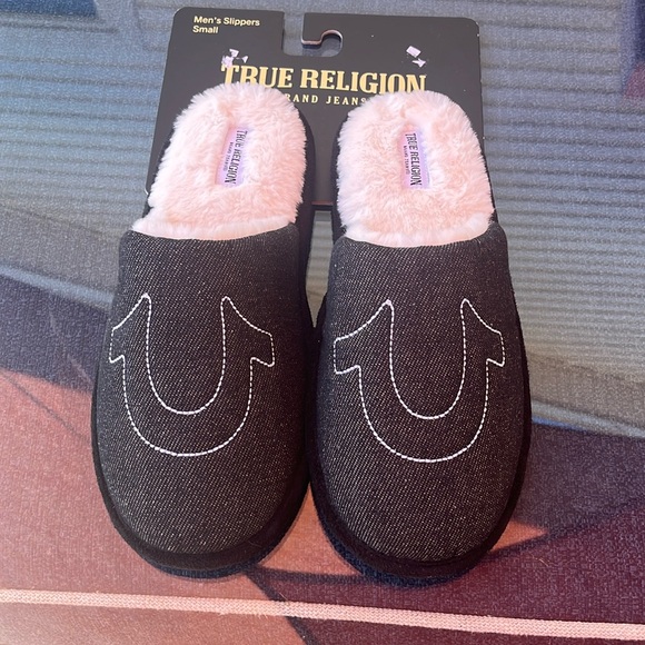 True religion, men’s slippers size 7/8 new - Picture 1 of 4